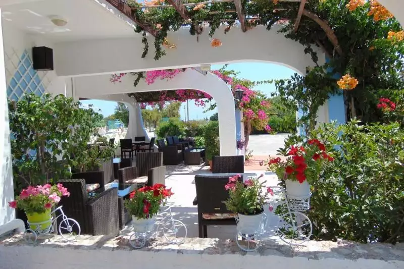 Nirvana Beach Rodosz Tholos