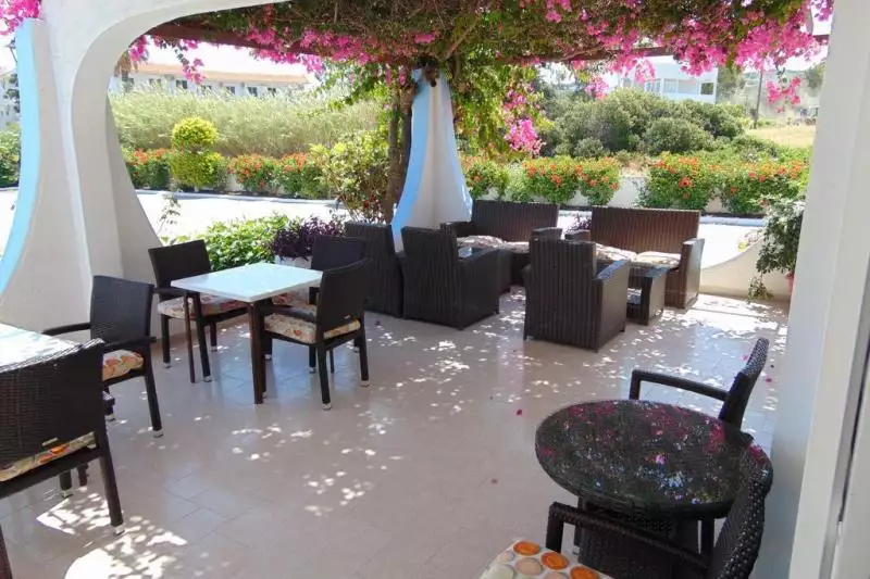 Nirvana Beach Rodosz Tholos