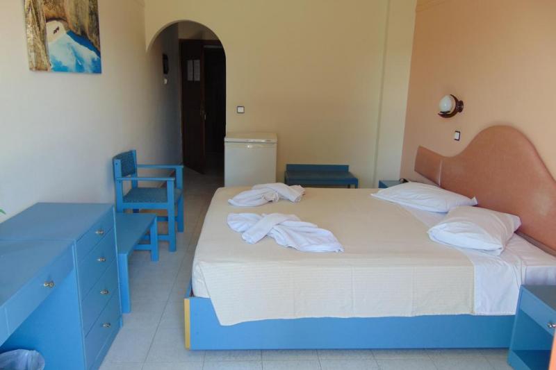 Rodosz Tholos utazás Nirvana Beach