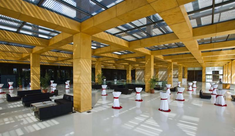 Antalya utazás Nirvana Cosmopolitan