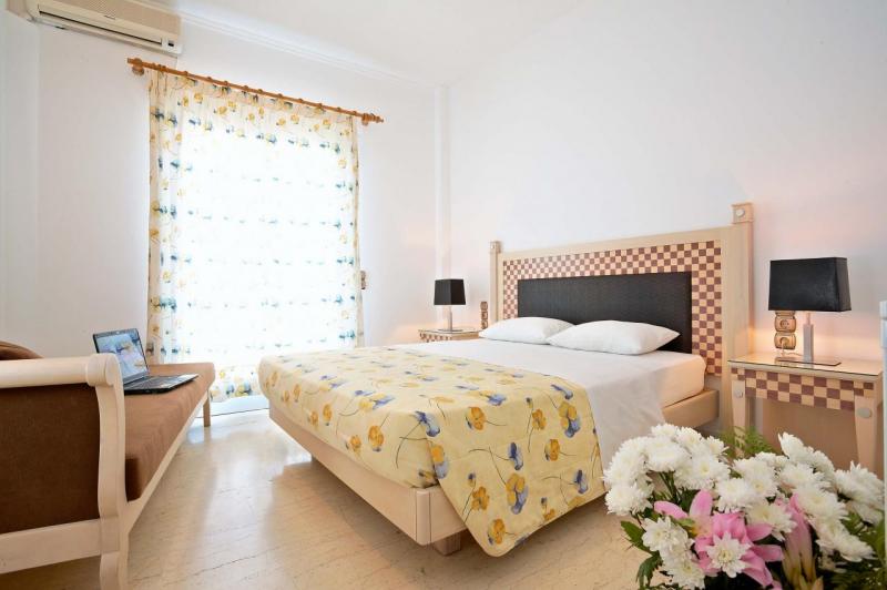 Szantorini Kamari utazás Oxygen Sea Side Hotel