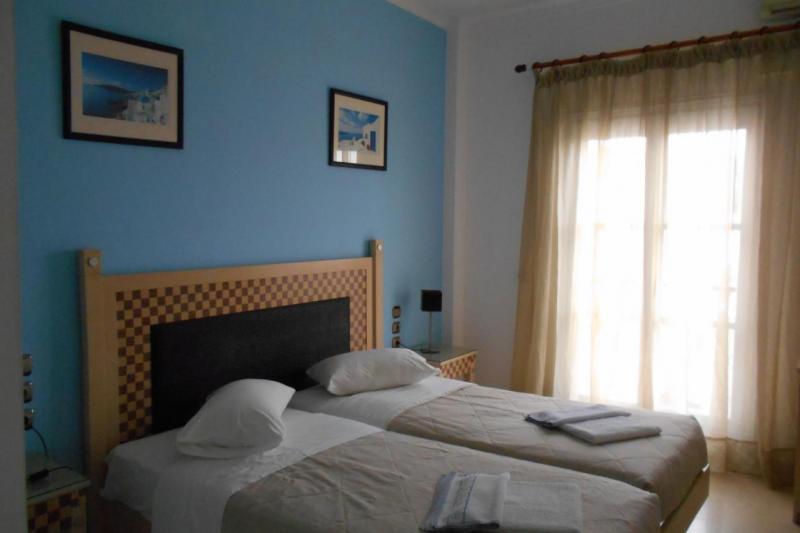 Szantorini Kamari utazás Oxygen Sea Side Hotel