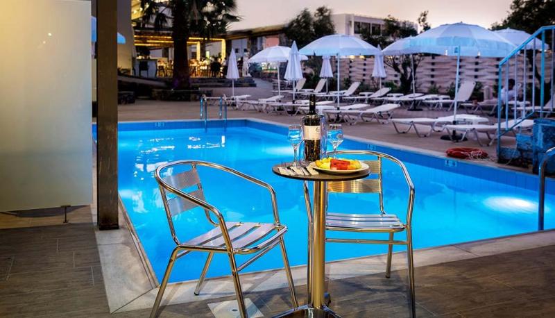 Kréta Hersonissos utazás Pollis Hotel