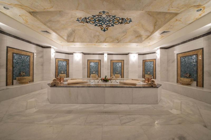 Antalya utazás Ramada Resort Lara