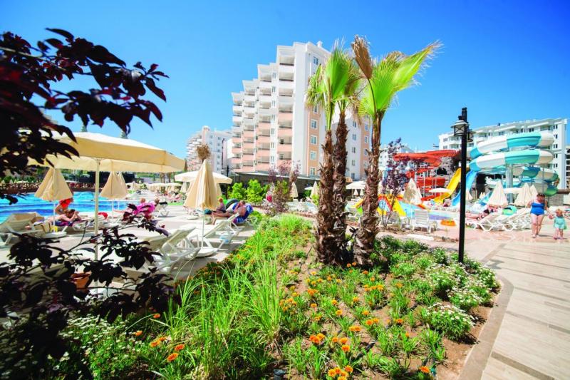 Antalya utazás Ramada Resort Lara