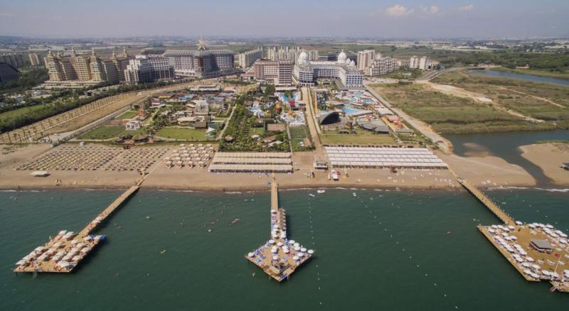 Antalya utazás Saturn Palace
