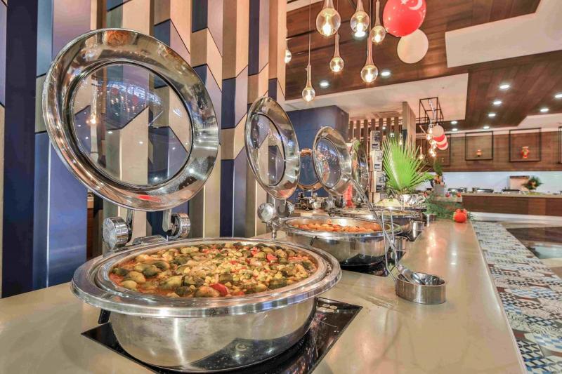 Antalya utazás Saturn Palace