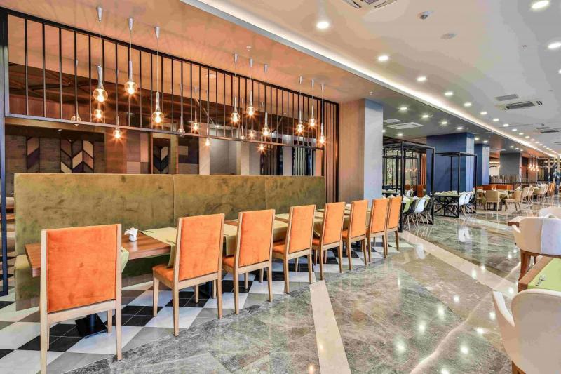 Antalya utazás Saturn Palace