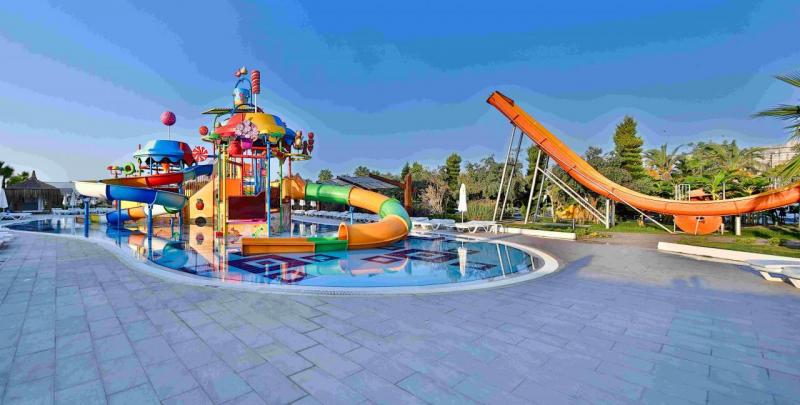 Antalya utazás Saturn Palace