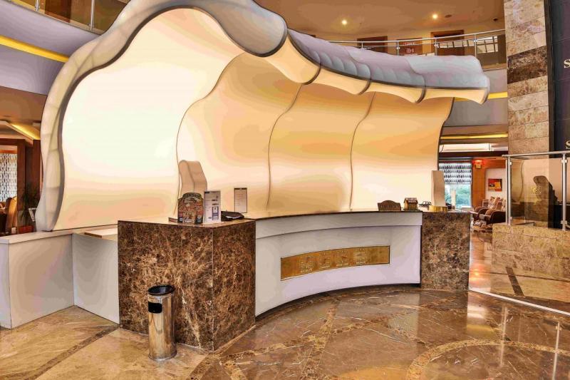 Antalya utazás Saturn Palace