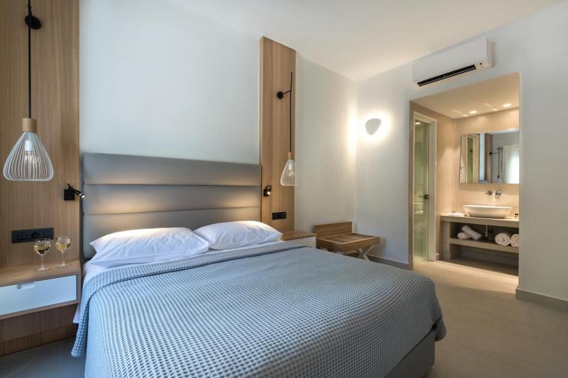 Szantorini Kamari utazás Strogili Hotel