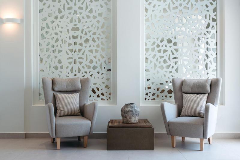 Szantorini Kamari utazás Strogili Hotel