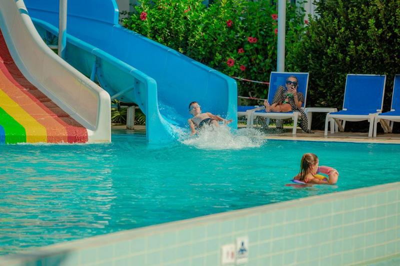 Side utazás Sural Garden