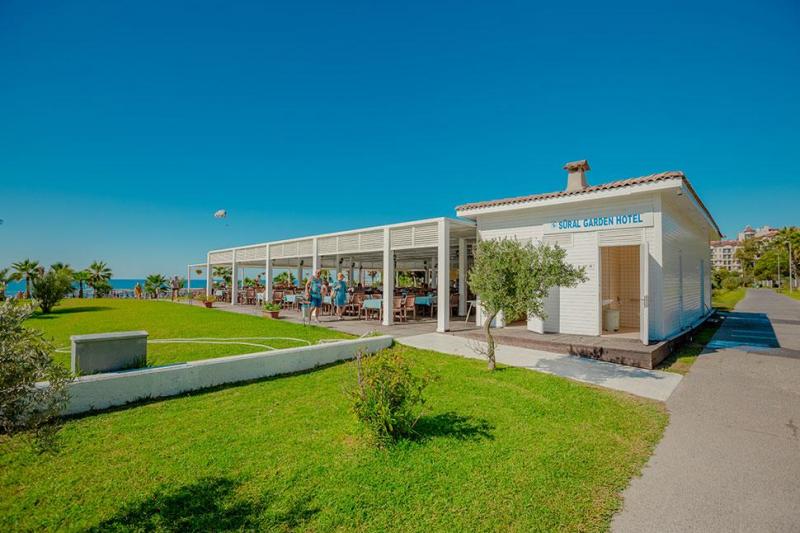 Side utazás Sural Garden