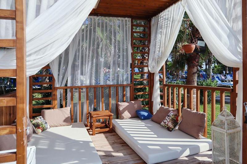 Side utazás Sural Resort