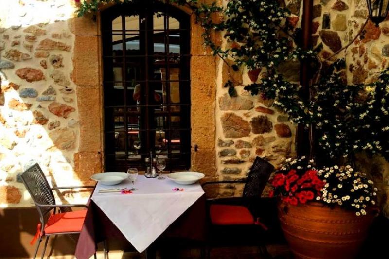 Kréta Malia utazás 24 Seven Boutique Hotel