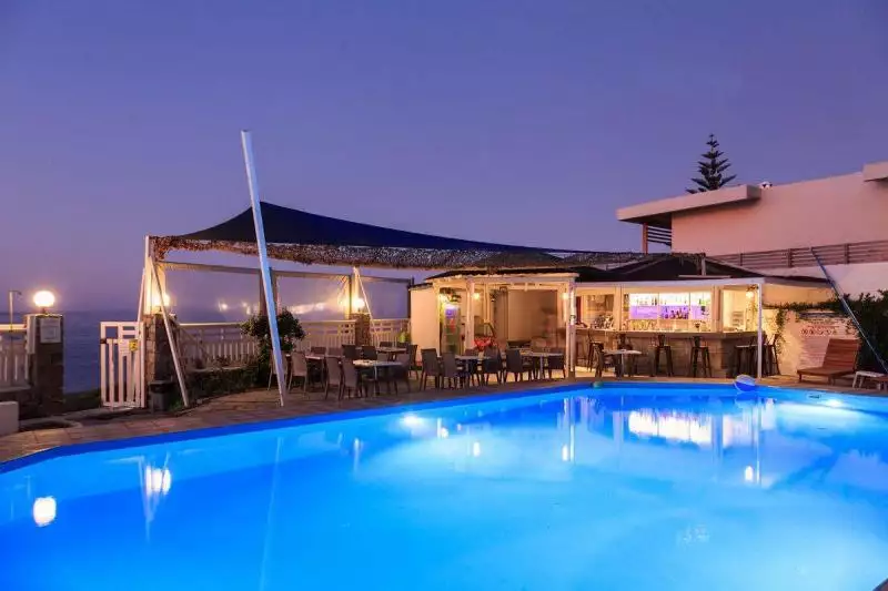 Almare Beach Kréta Kokkini Hani