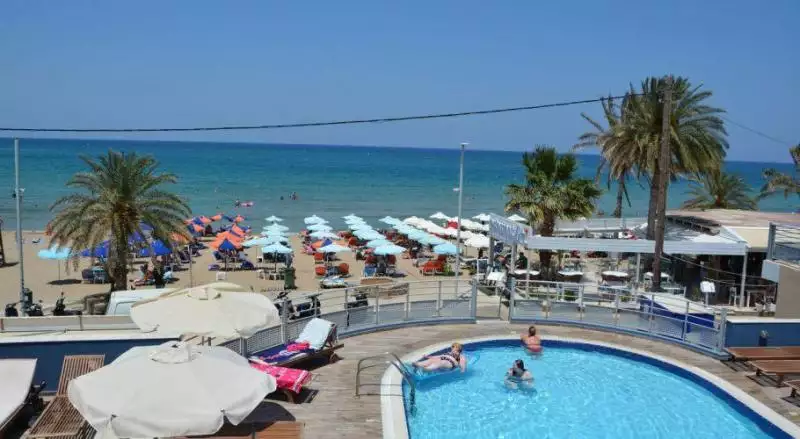 Eleni Beach Hotel Kréta Stalis