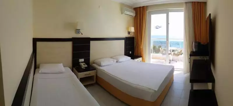 Kleopatra Balik Beach Alanya