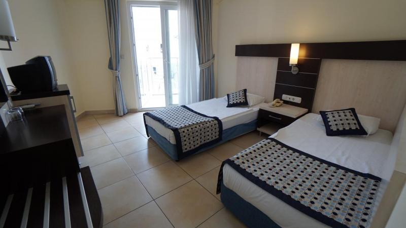 Alanya utazás Kleopatra Balik Beach