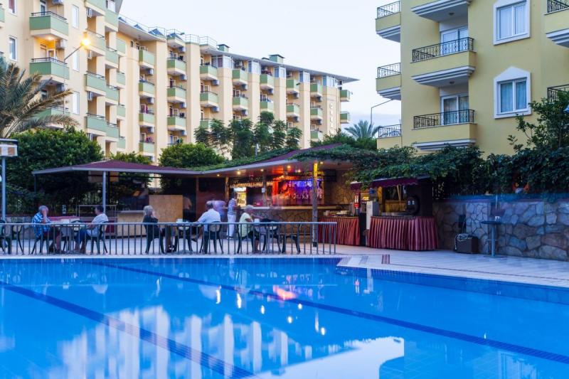 Alanya utazás Kleopatra Royal Palm