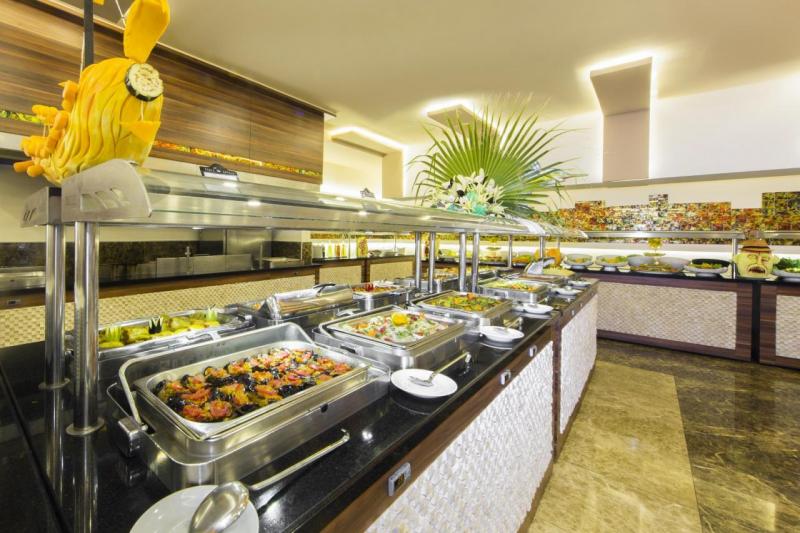 Alanya utazás Kleopatra Royal Palm