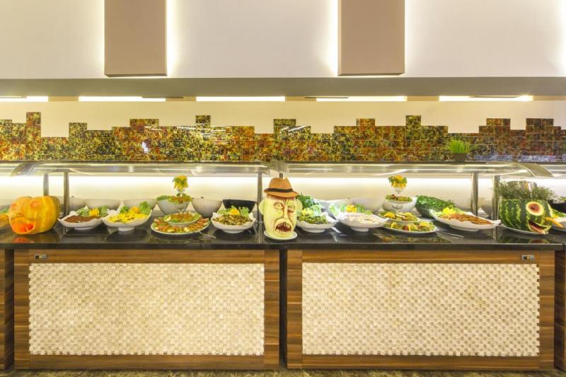 Alanya utazás Kleopatra Royal Palm