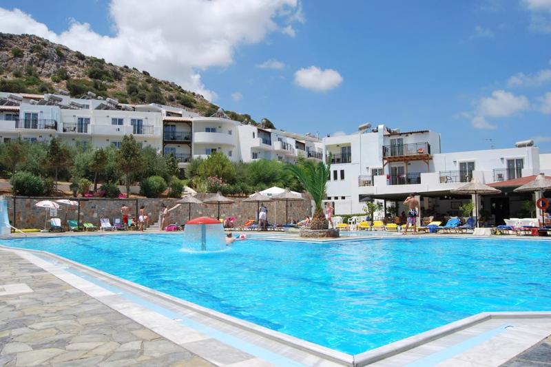 Kréta Hersonissos utazás Semiramis Village Hotel