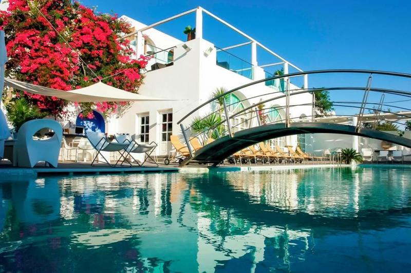 Szantorini utazás Theoxenia Hotel