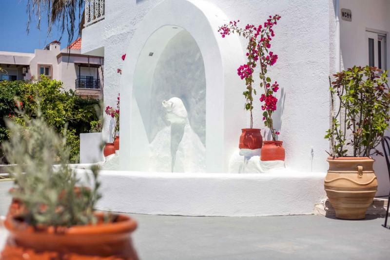 Rodosz utazás Tina's Plus Hotel