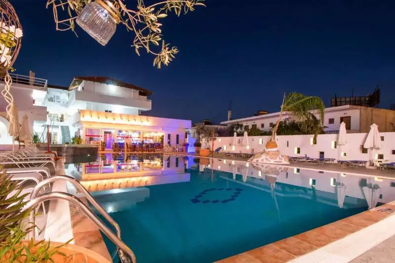 Tina's Plus Hotel Rodosz