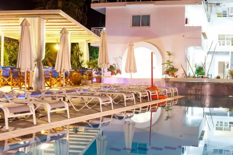 Tina's Plus Hotel Rodosz