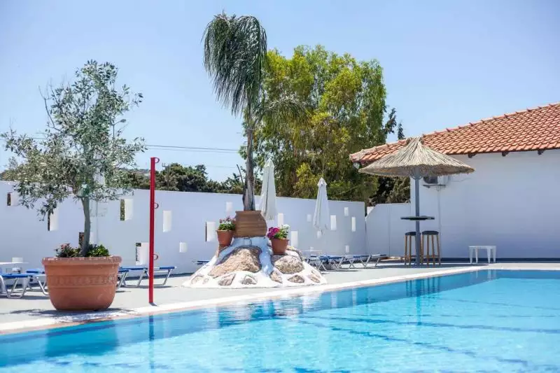 Tina's Plus Hotel Rodosz