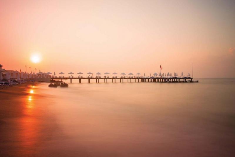 Antalya utazás Titanic Beach Lara Hotel