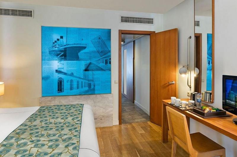 Antalya utazás Titanic Beach Lara Hotel