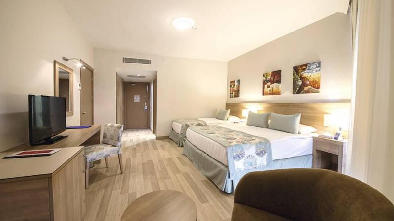 Antalya utazás Wyndham Garden Lara