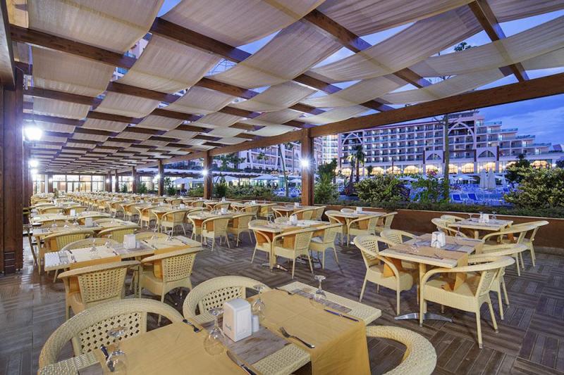 Alanya utazás Alan Xafira Deluxe Resort