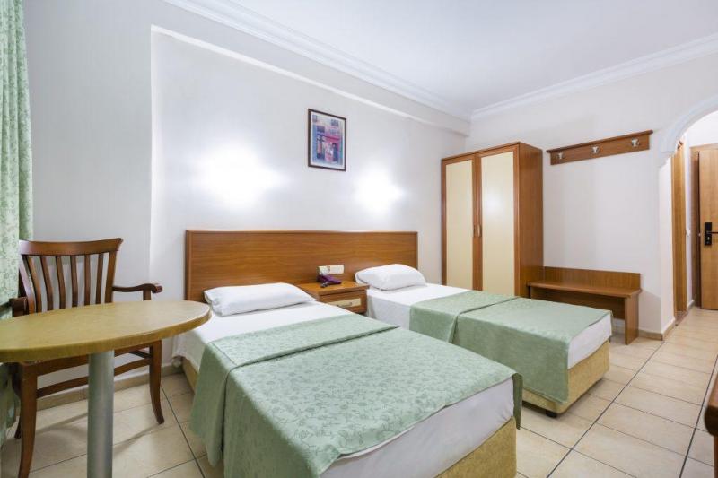 Alanya utazás Alanya Beach Hotel