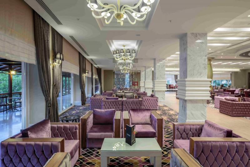 Kemer utazás Alva Donna World Palace