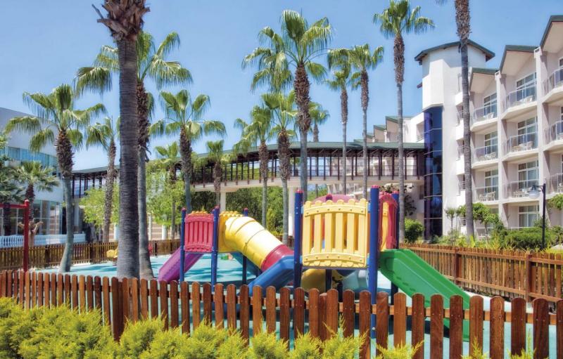 Kemer utazás Alva Donna World Palace