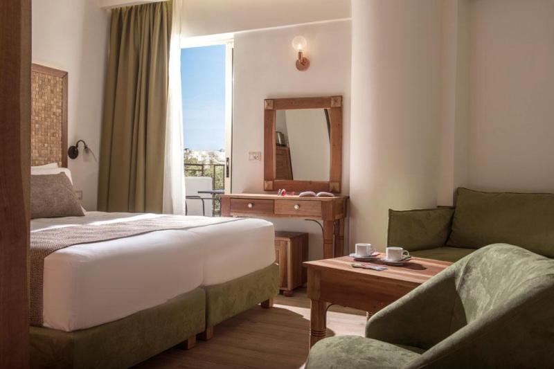 Kréta Hersonissos utazás Anesis Blue Boutique Hotel