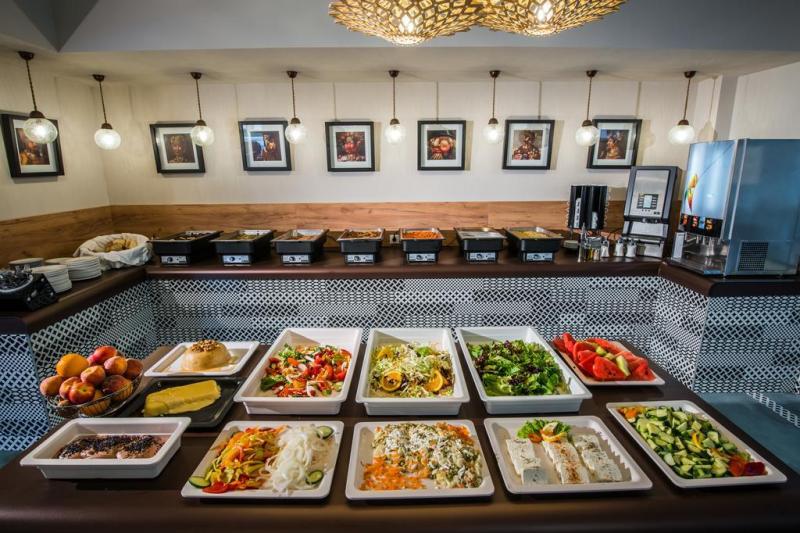 Kréta Hersonissos utazás Anesis Blue Boutique Hotel