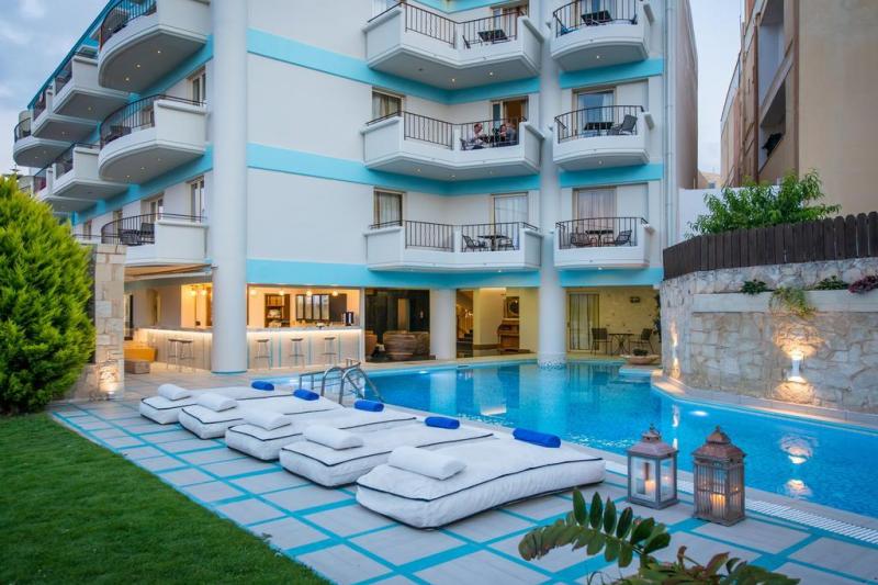 Kréta Hersonissos utazás Anesis Blue Boutique Hotel