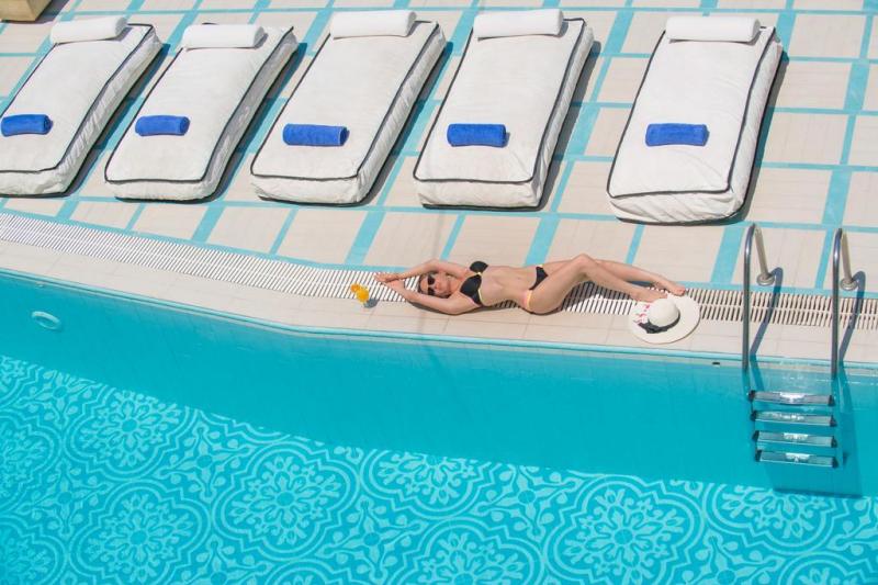 Kréta Hersonissos utazás Anesis Blue Boutique Hotel