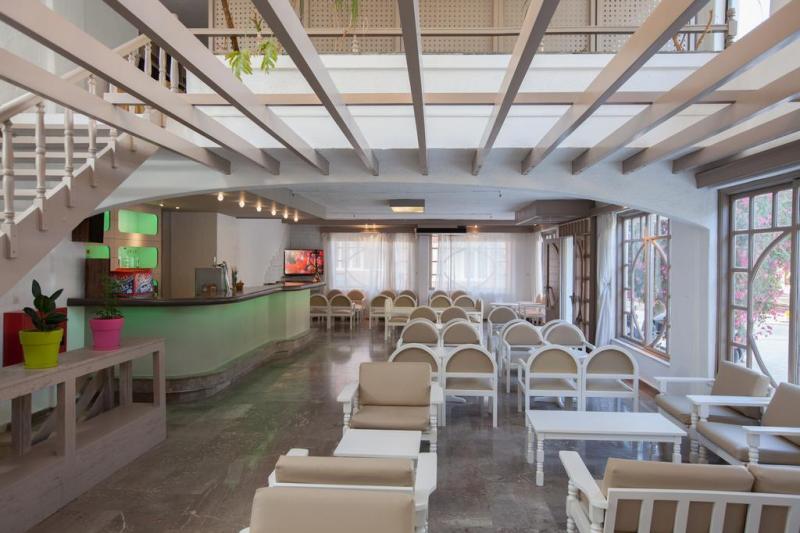 Kréta Agios Nikolaos utazás Apollon Hotel