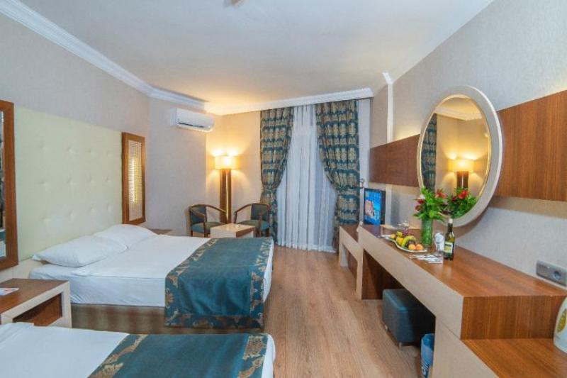 Alanya utazás Beach Club Doganay Hotel