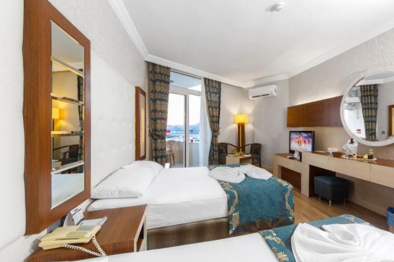 Alanya utazás Beach Club Doganay Hotel