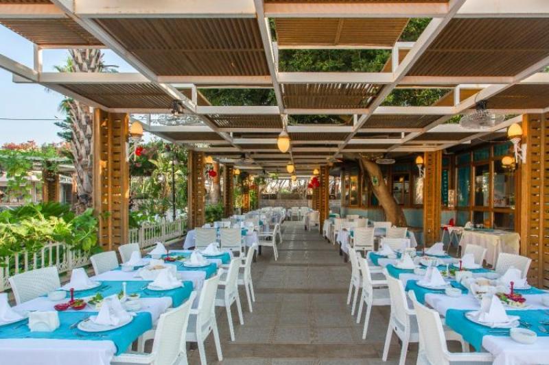 Alanya utazás Beach Club Doganay Hotel