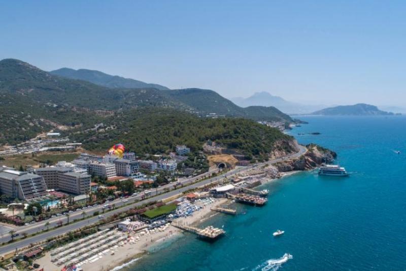 Alanya utazás Beach Club Doganay Hotel