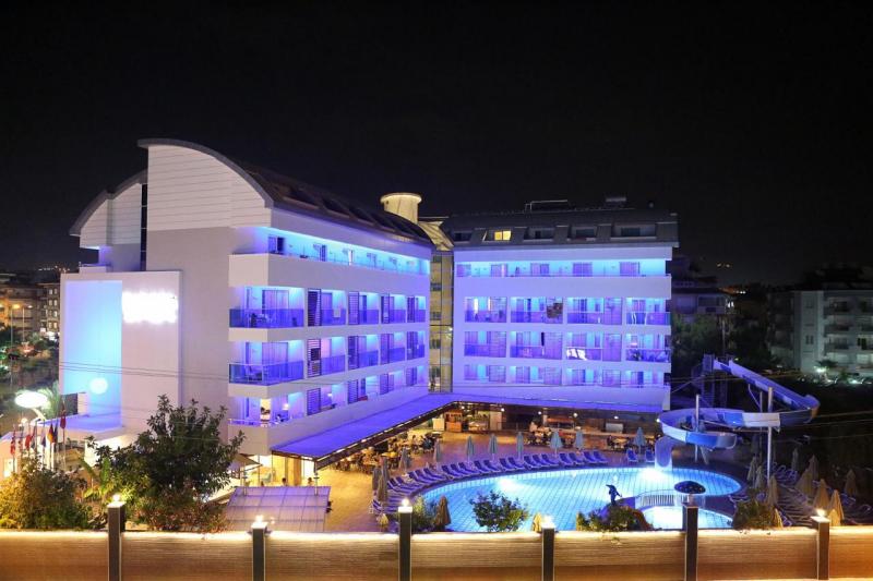 Alanya utazás Blue Wave Hotel